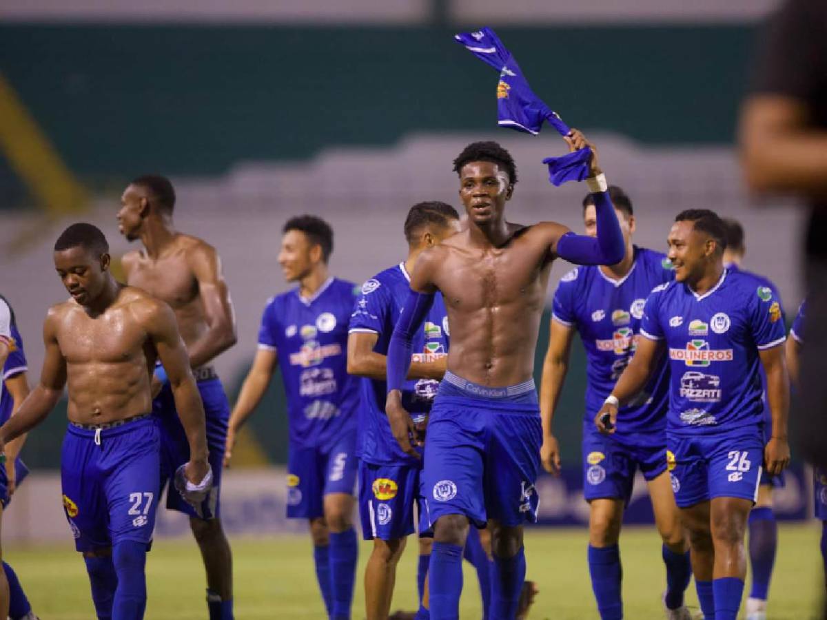 Sufrimiento de Marathón, jugador rompió en llanto, héroe inesperado y Victoria festeja