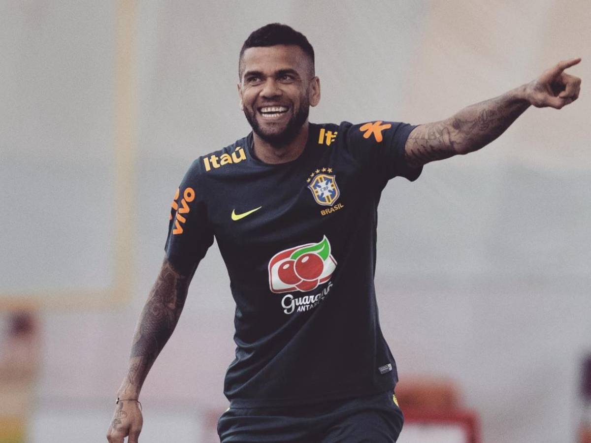 Dani Alves lo hace oficial: Impensado proyecto para volver al fútbol