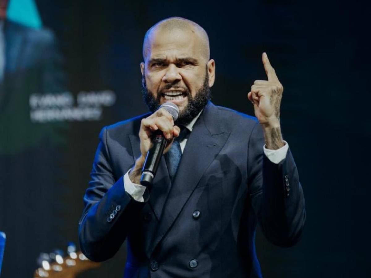 Dani Alves impacta y confiesa lo que vivió: Percibí 113 euros limpiando la cárcel
