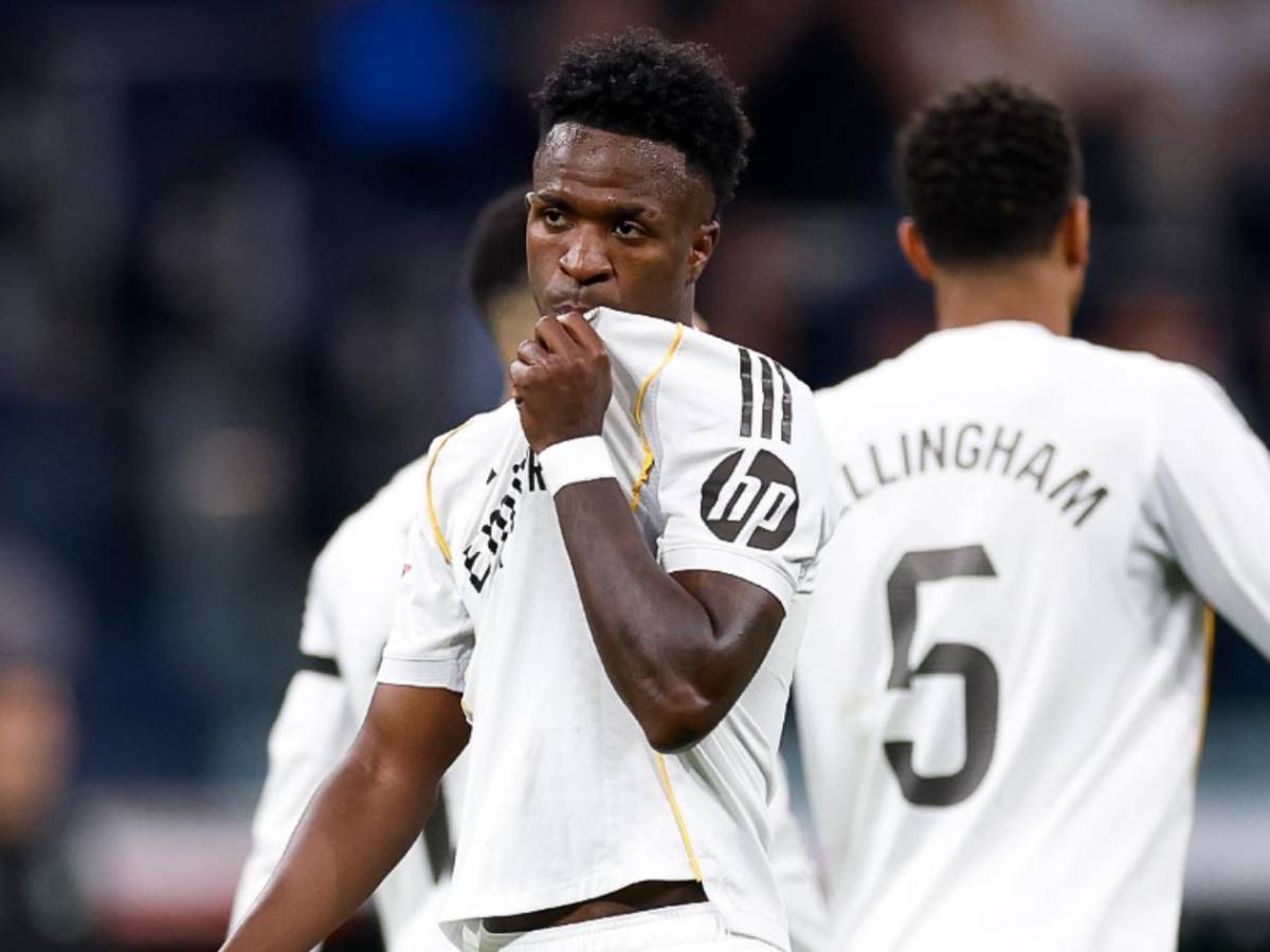 Real Madrid elige a Vinicius y Mbappé no lo puede creer