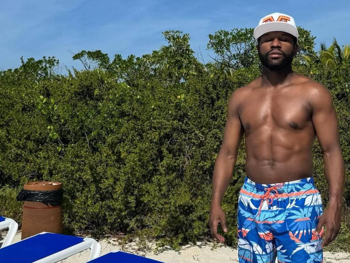Floyd Mayweather se rinde ante belleza de Honduras y responde a denuncia