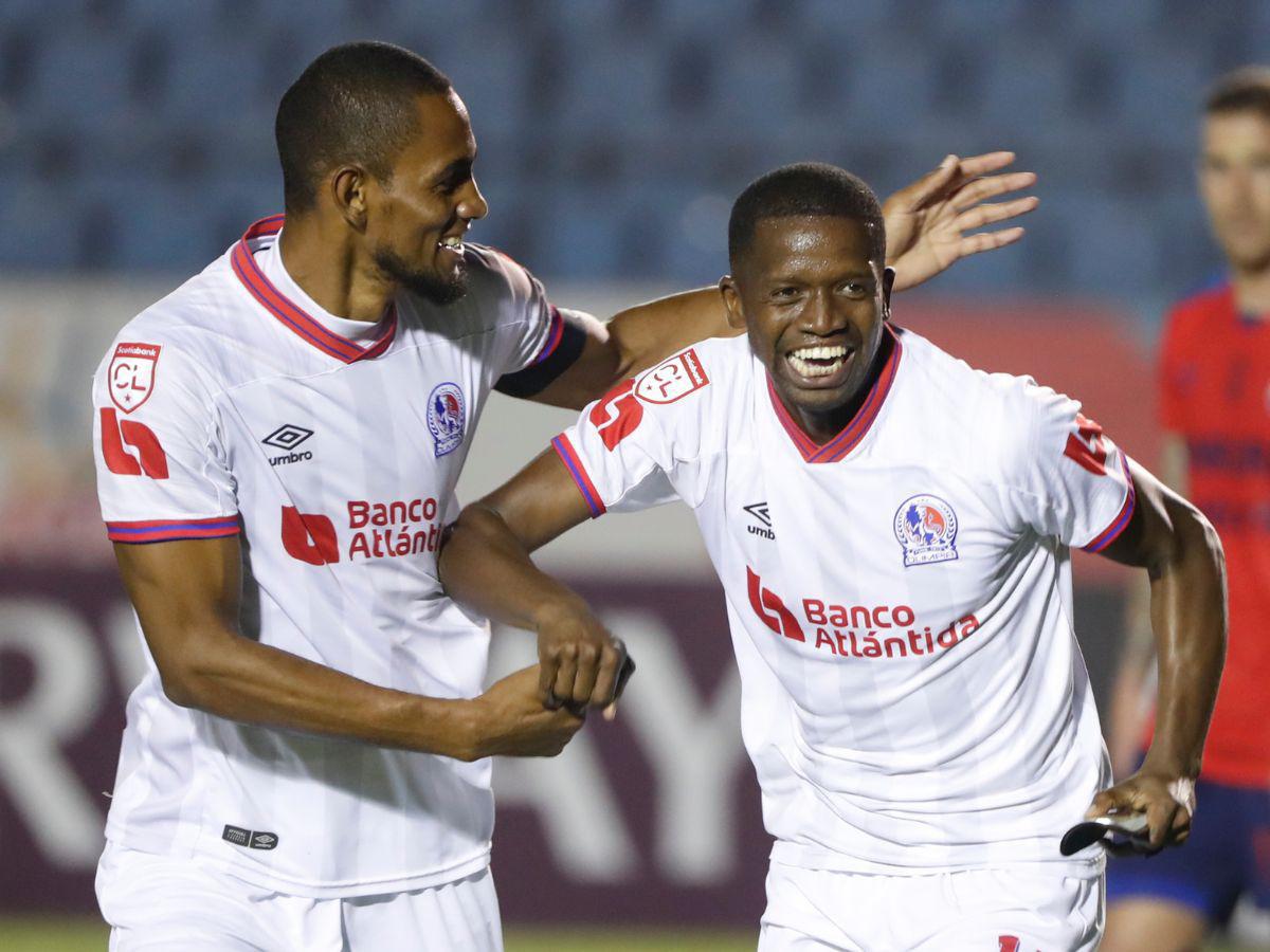 Boniek García fue expulsado en la final de vuelta de la Liga Concacaf y la sanción la deberá de cumplir ante Atlas.