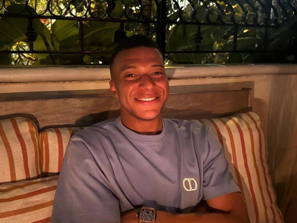Mbappé es investigado tras pagarle a cinco policías: Esta cantidad les dio por curiosa razón