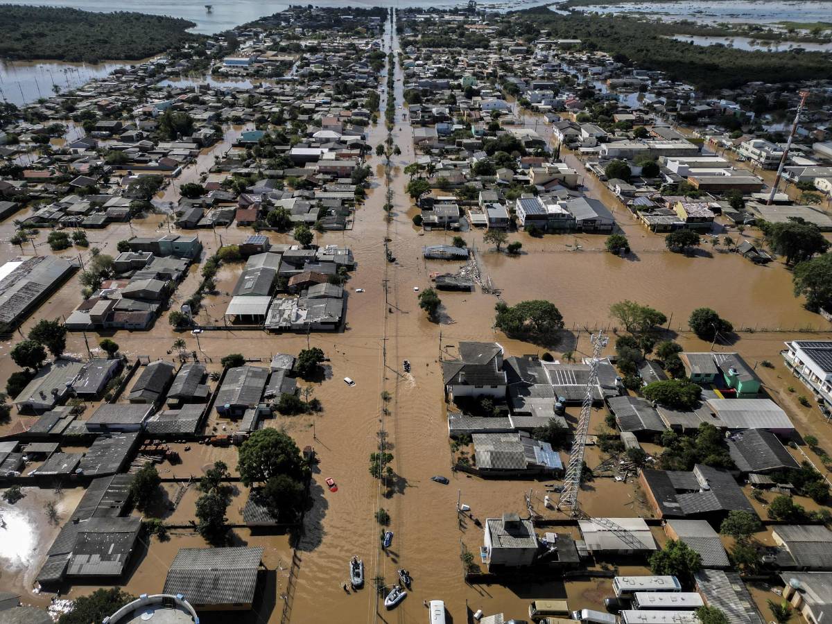 Nuevas lluvias desatan el pánico en el inundado sur de Brasil