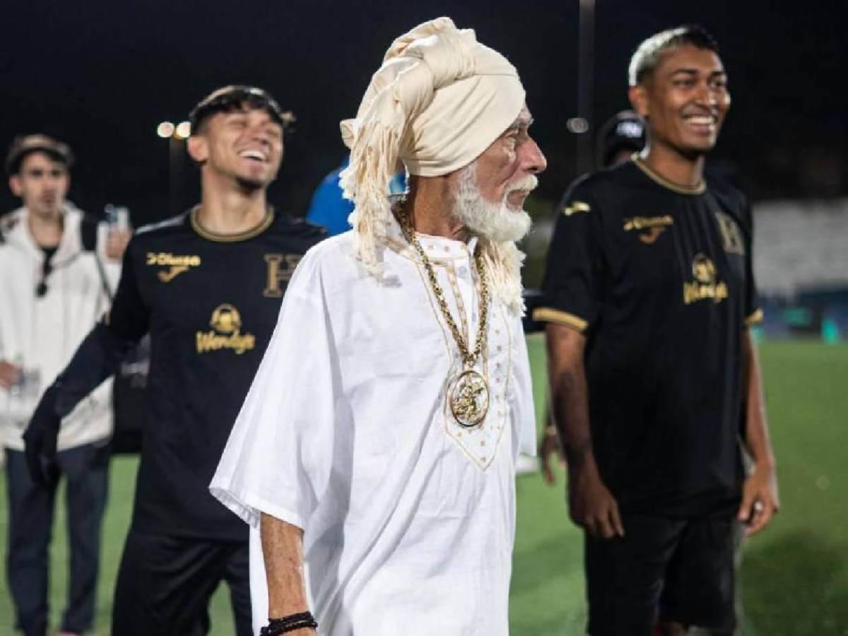 Selección de Tikokers de Honduras tiene nuevo técnico: ¿Qué pasó con Loco de la Selva?