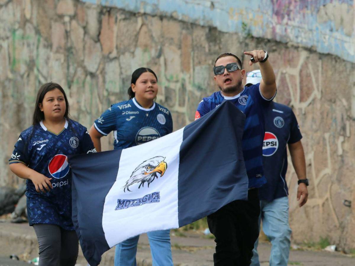 Motagua-Marathón: Beso de famosa periodista y ambientazo previo a la Gran Final