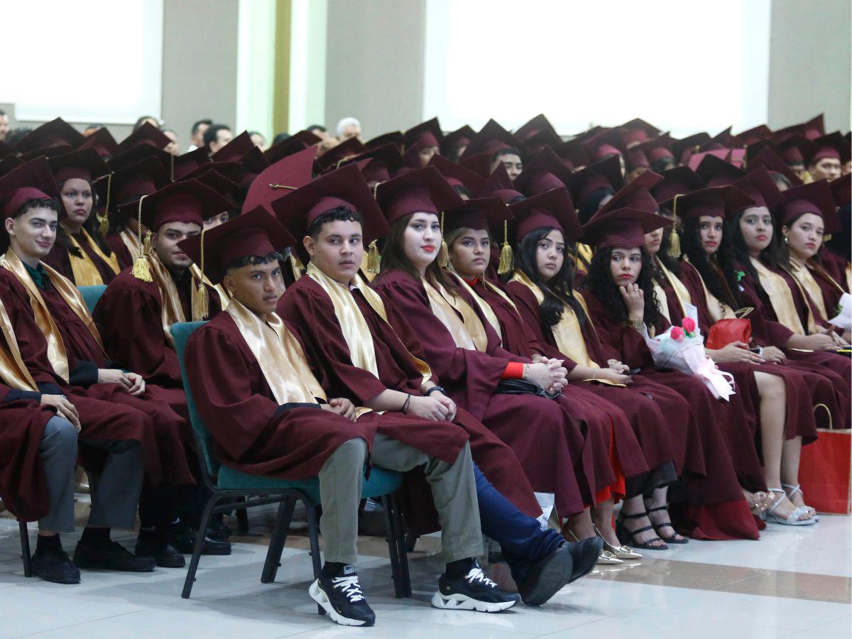 Así se vivieron las graduaciones del JTR rumbo al centenario