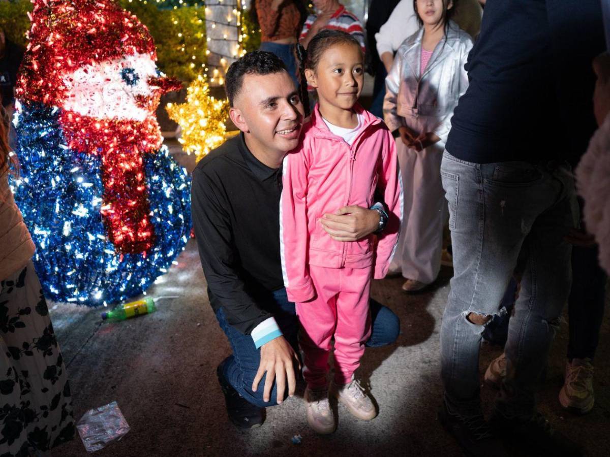 Luces, música y tradición: así brillan villas navideñas de pintoresco municipio de Occidente