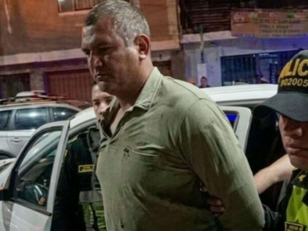 Hombre mata a disparos a su esposa e hijo en plena calle