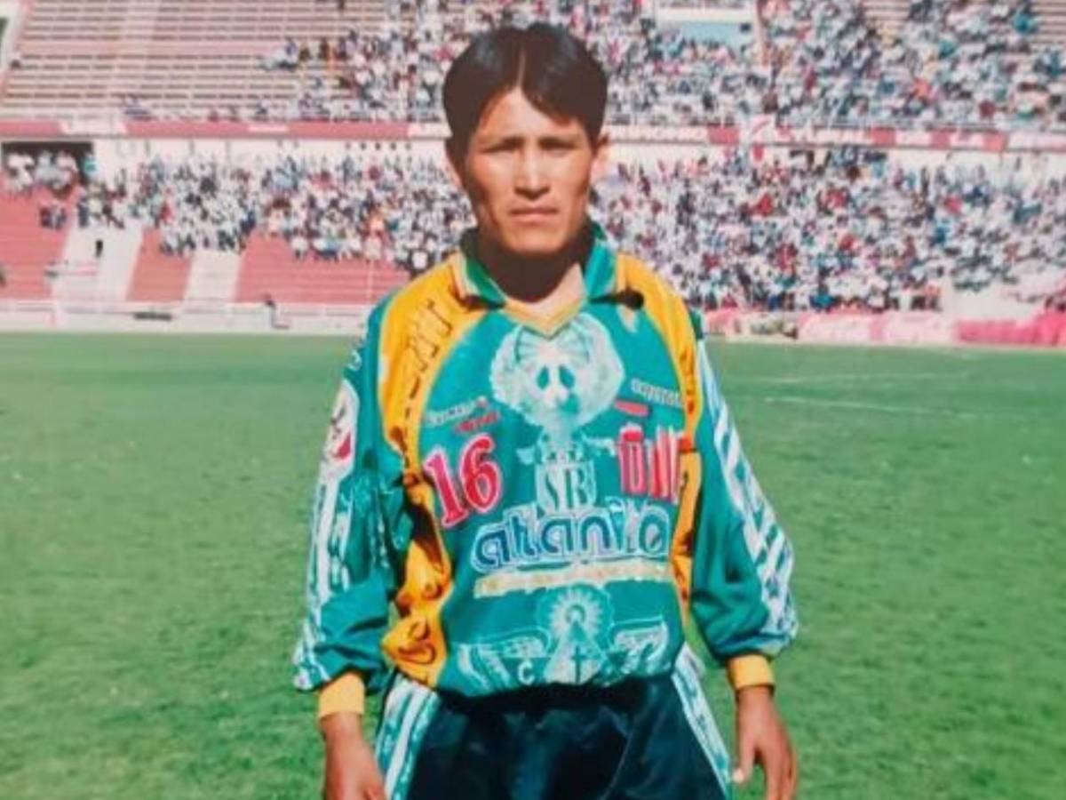 Horror: Cámaras captan despiadado asesinato de exfutbolista Wilfredo Puma en una cantina