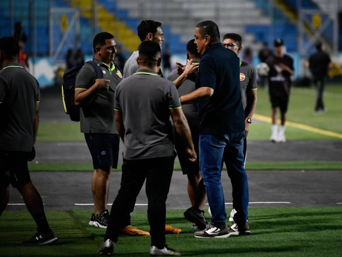 Pelea entre jugadores de Real España, festejo de Génesis y las chicas