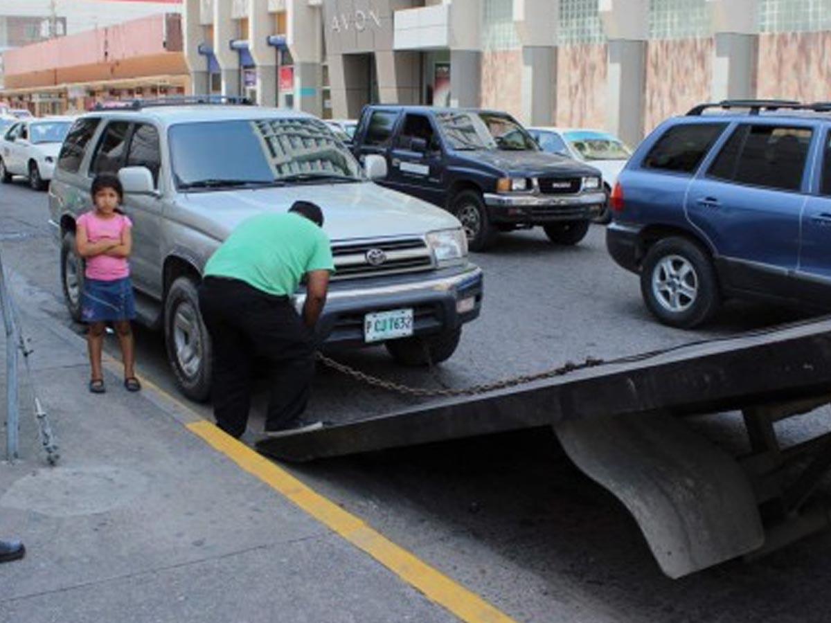¿Qué crees que dé mejores resultados para multar a los conductores mal estacionados?