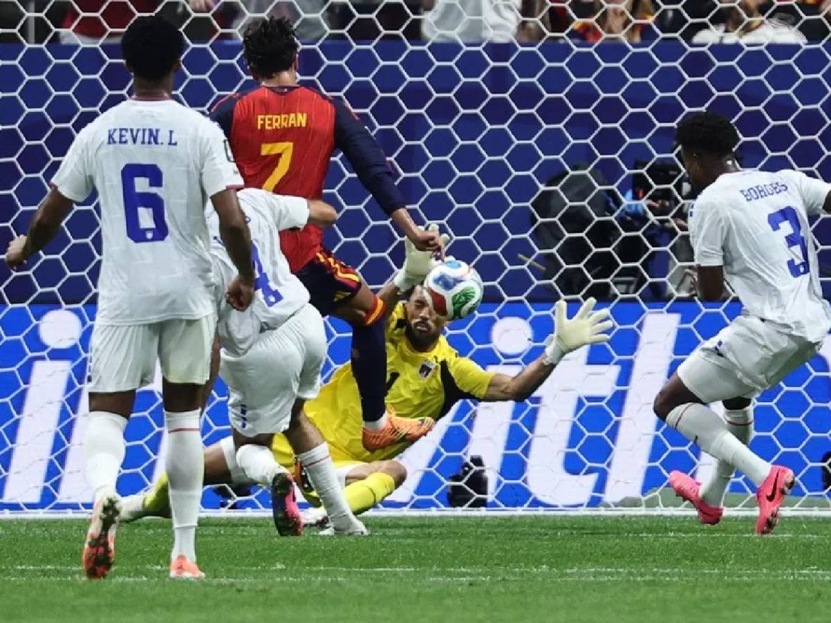 Vozinha ya firmó: destapan su increíble salario en nuevo equipo tras el Mundial