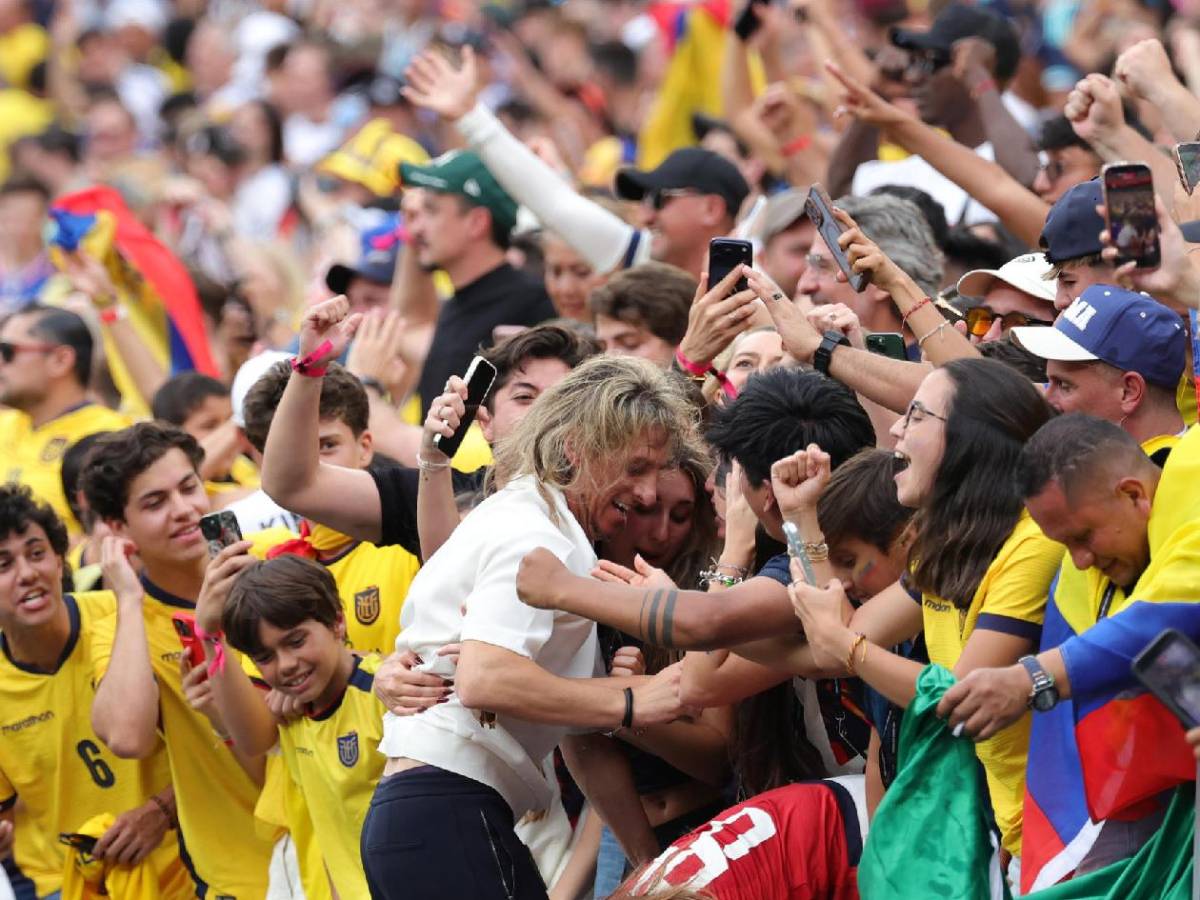 Mundial: Lágrimas de Ecuador, DT se volvió loco con su esposa y decepción en Alemania