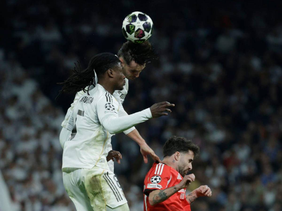 Real Madrid sufrió: jugador salió en camilla, silbidos a Vinicius y penal no pitado