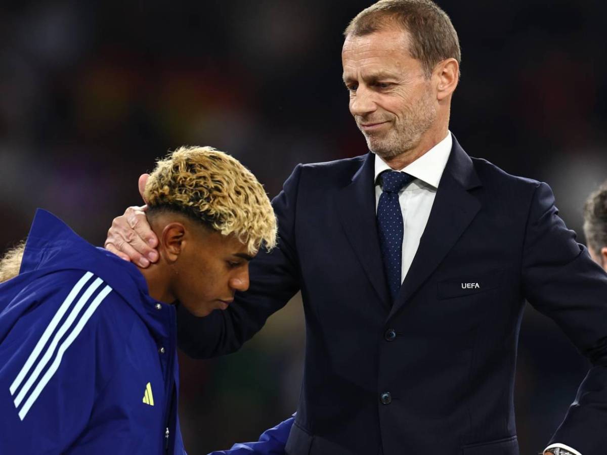 Lamine Yamal no supo perder, tuvo un gesto feo con Cristiano Ronaldo: El luso respondió