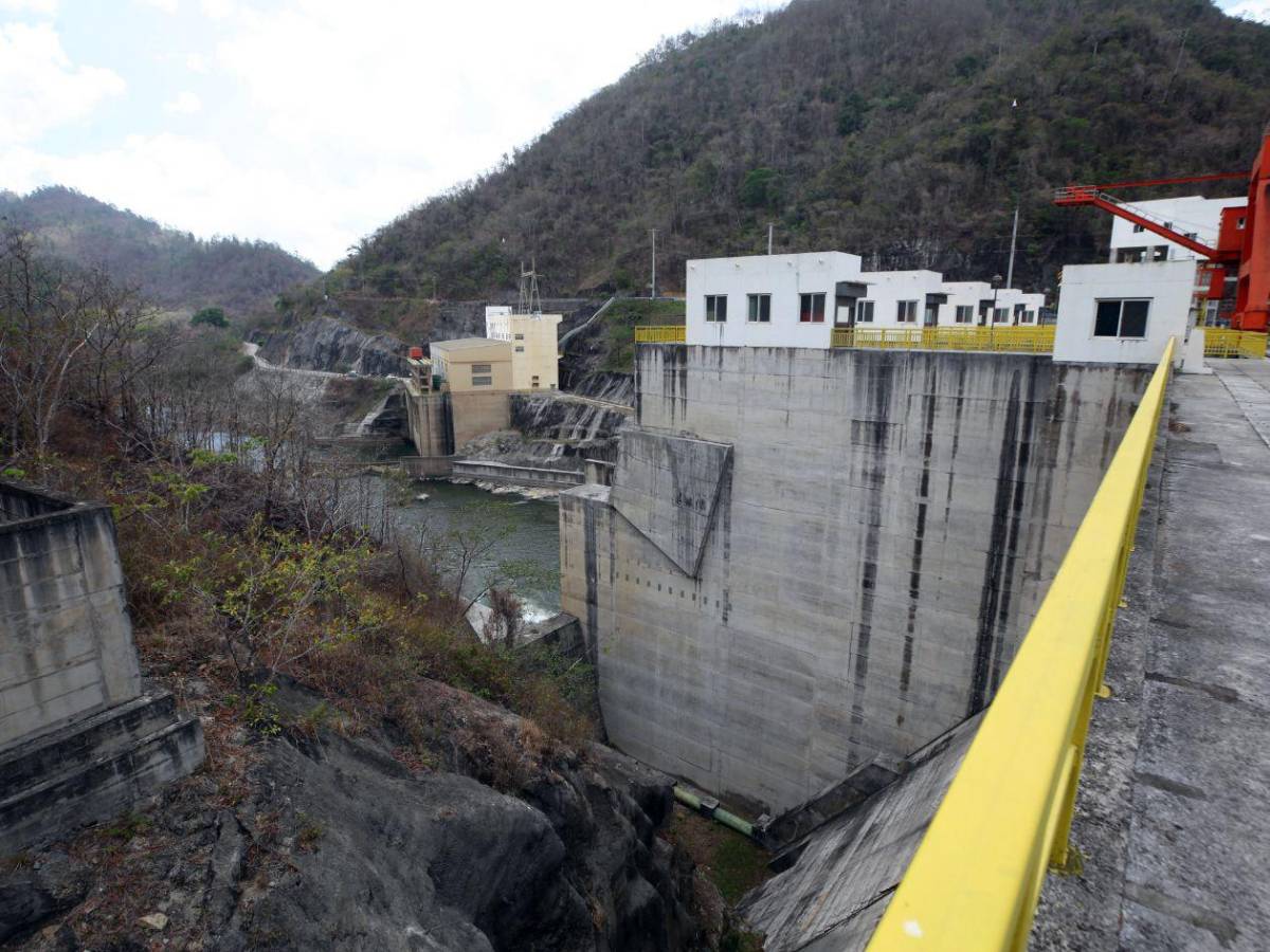 Patuca III: la represa gigante que se apagó porque se quedó sin agua