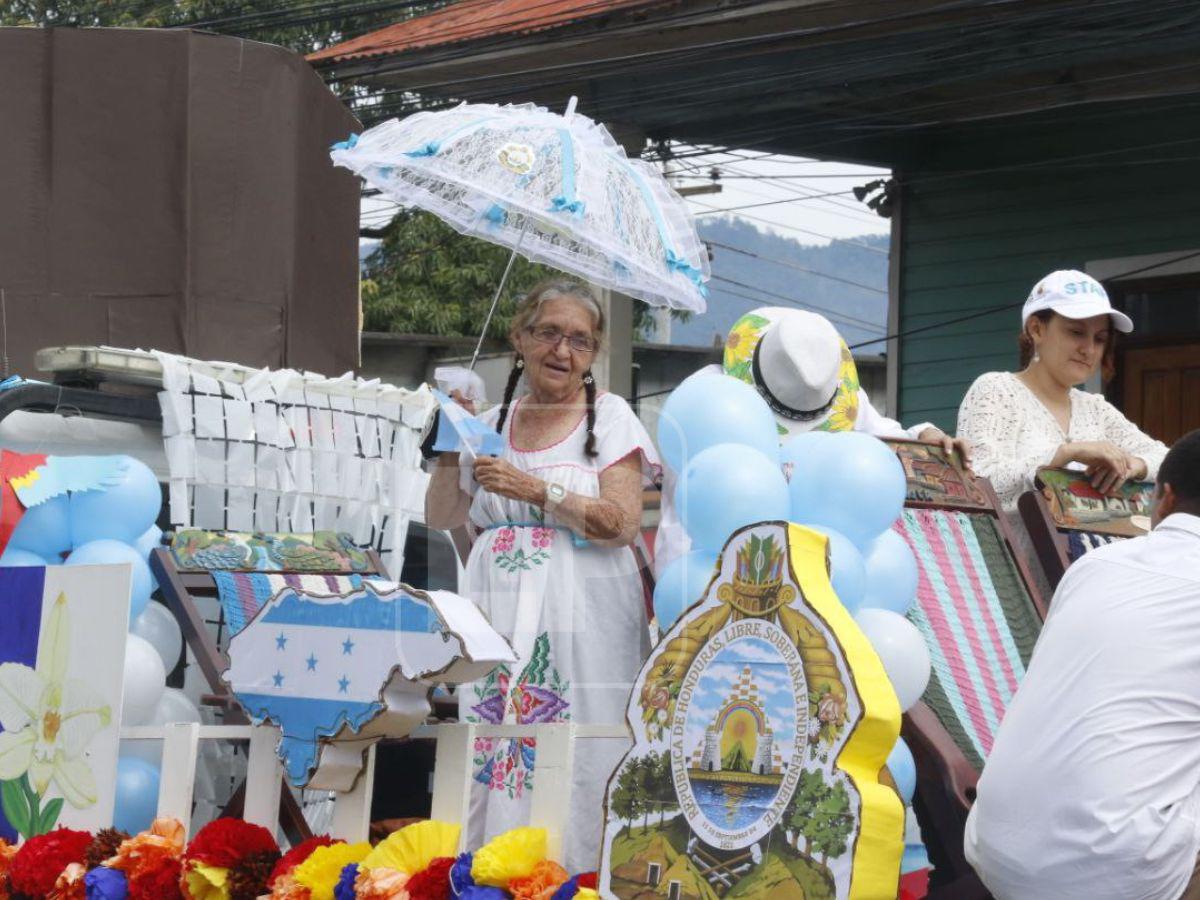 Las imágenes más curiosas de los desfiles del 15 de septiembre en Honduras