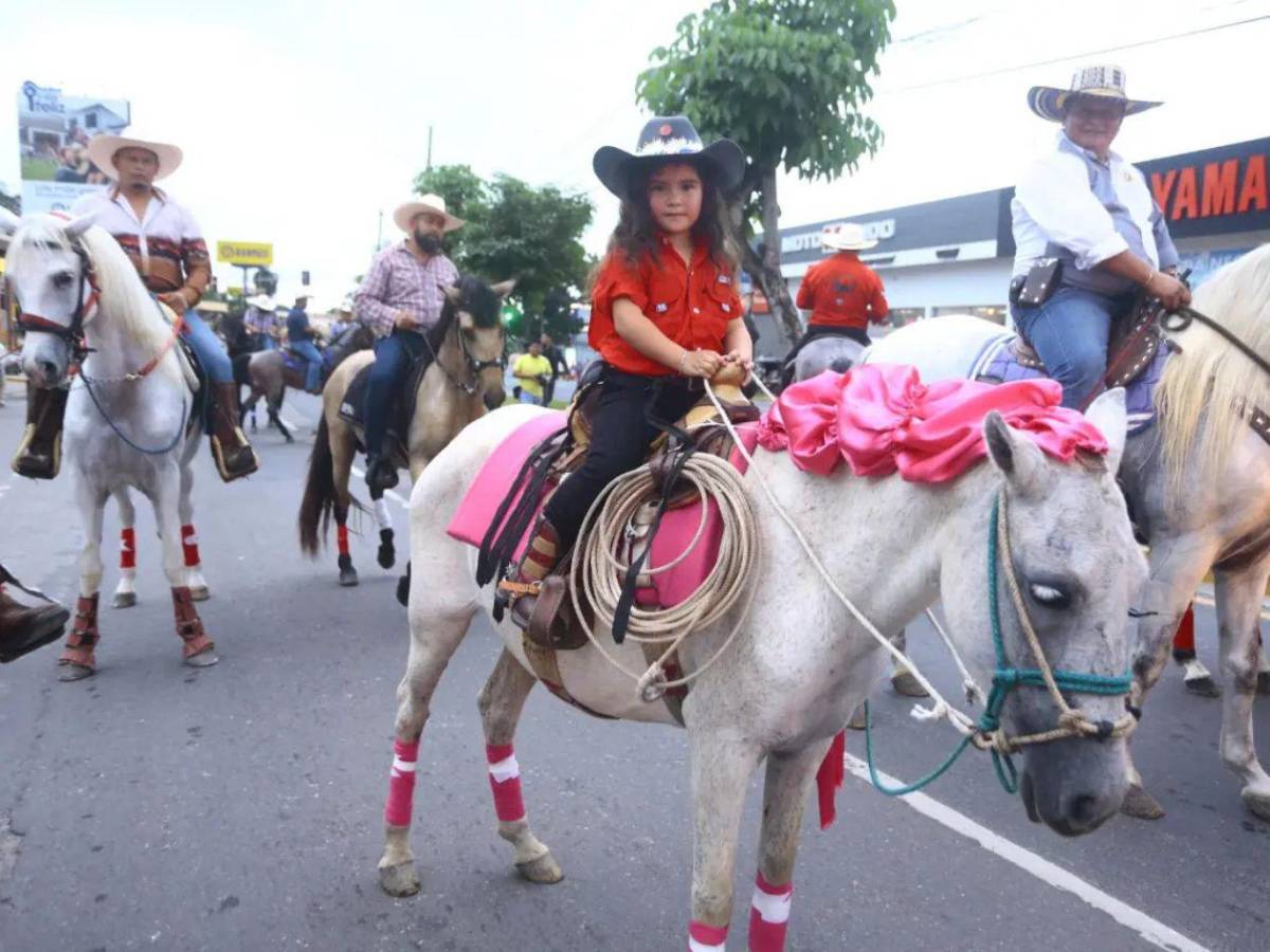 Luces, música y tradición, así se vive la Navidad en SPS