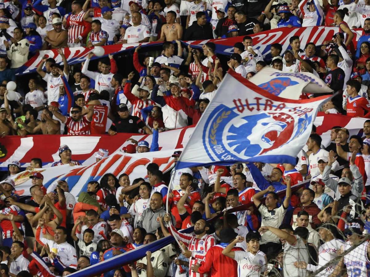La barra del Olimpia celebró el pase a la final.