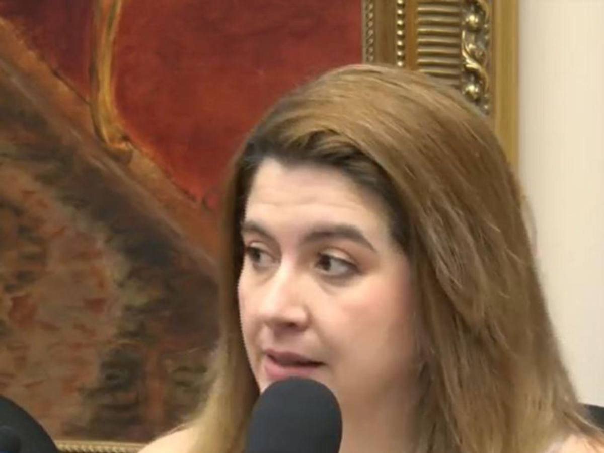 Así fue la llegada de Cossette López al Congreso para declarar ante comisión