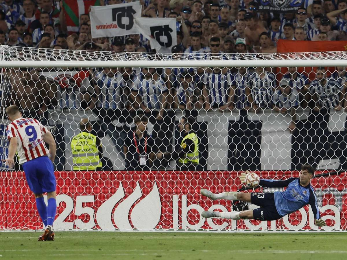 Simeone hundido, Griezmann con triste final y 'madridista' festeja la Copa del Rey