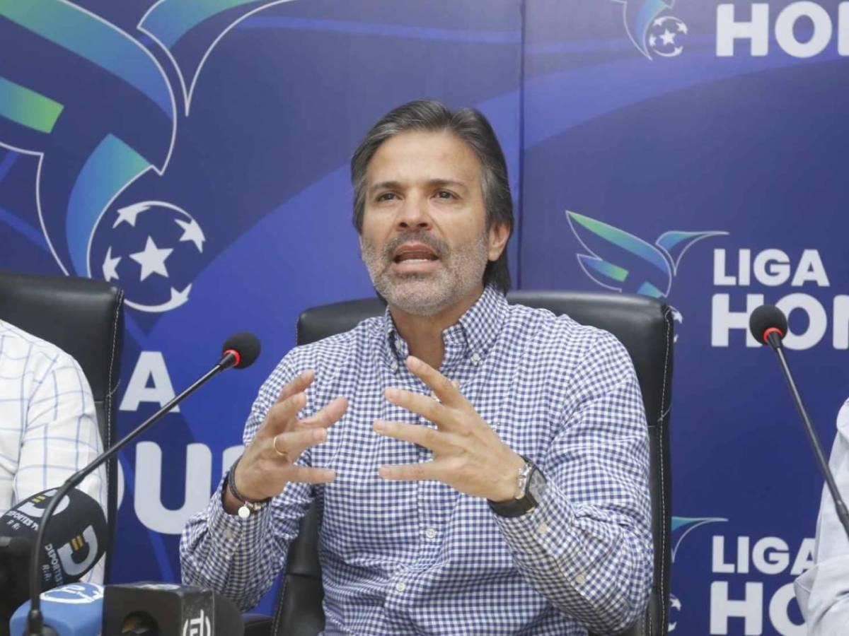 Supremo le responde a ex de Liga Nacional tras crítica por partido de Tiktokers