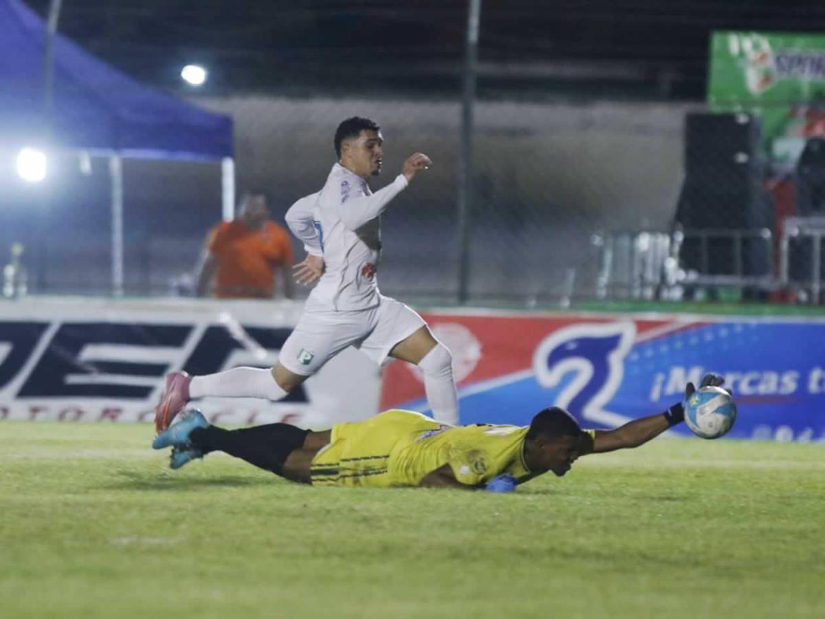 Erick Puerto llora tras su póker, locura en Choloma y fan más sexy del Platense
