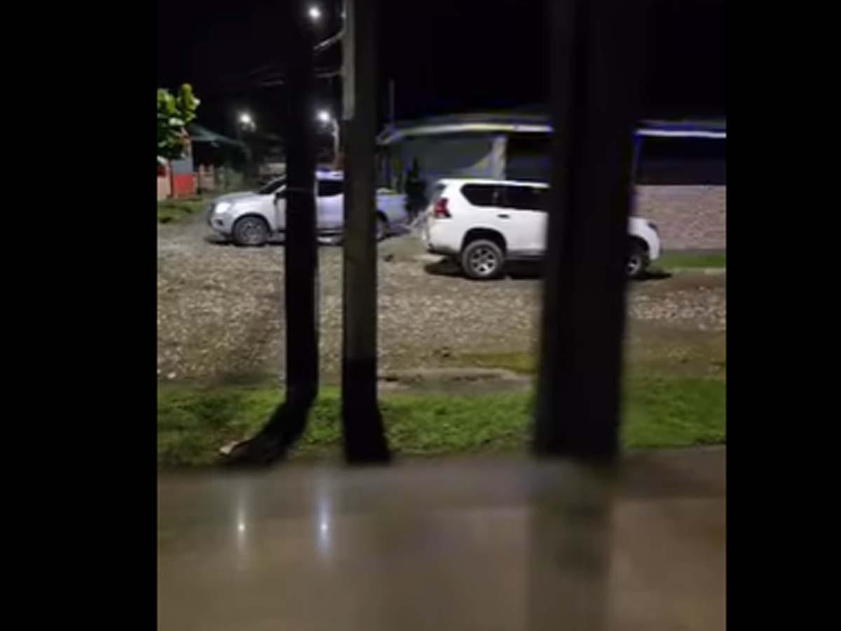 Pareja es asesinada por sicarios vestidos de policías dentro de su vivienda