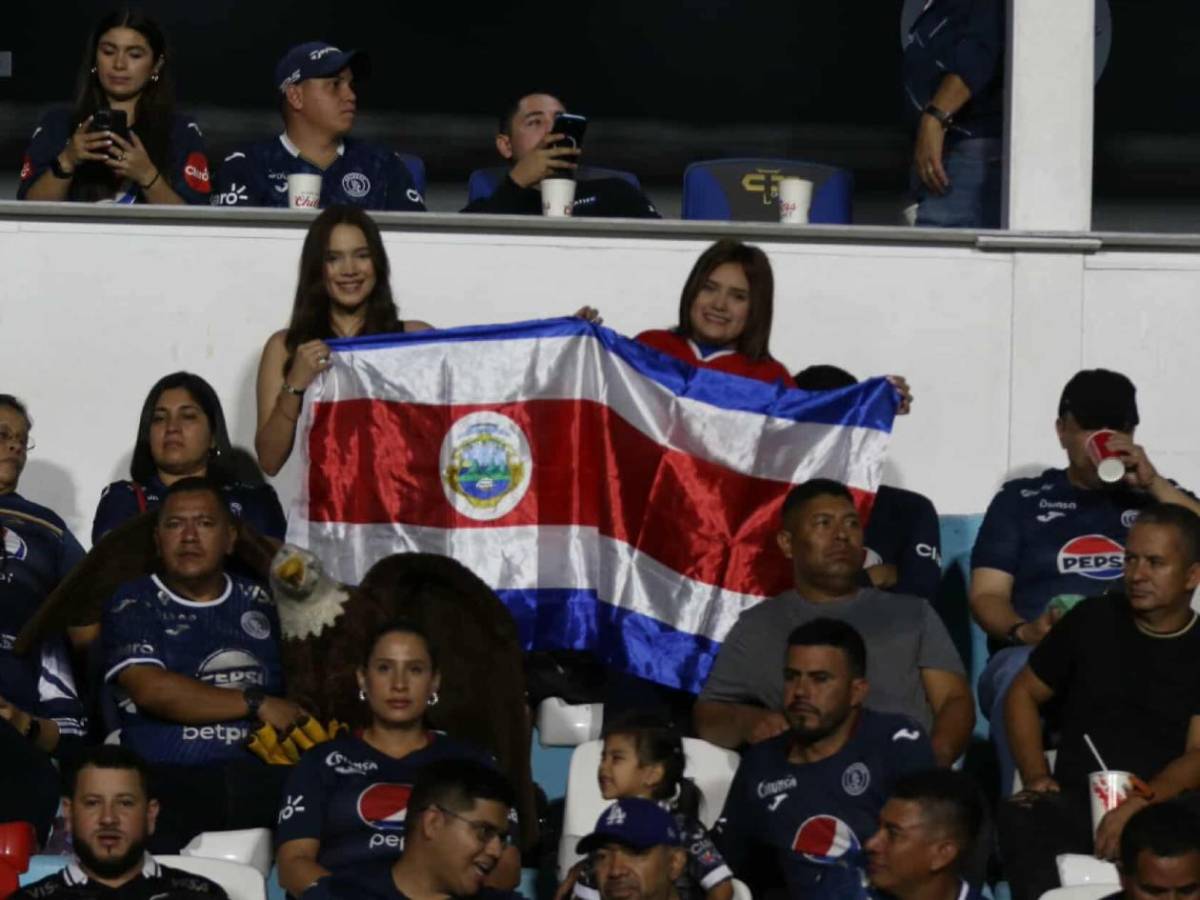 Tres bellas madres del Motagua, gorila en el estadio, ¿quién es la chica del lunar?
