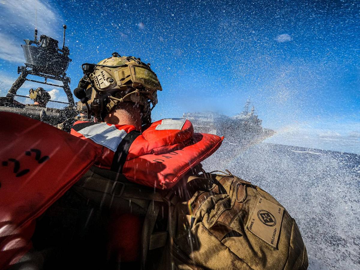 EEUU exhibe su poderío naval en el Caribe, en medio de tensiones con Venezuela