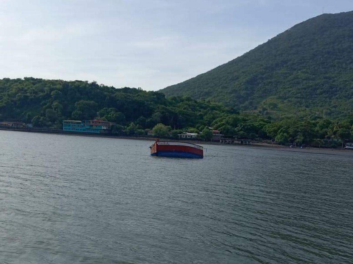 ¿Quién es la mujer que aceptó el reto de rescatar el velero Rosalinda?