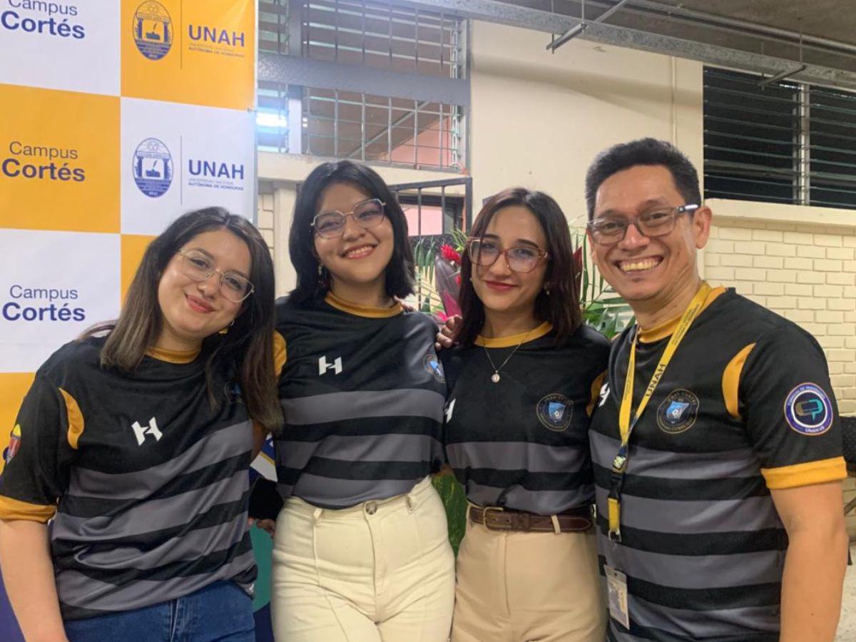 Equipo Periodismo FC presenta uniforme en homenaje al periodista René Gavarrete en Unah-Cortés