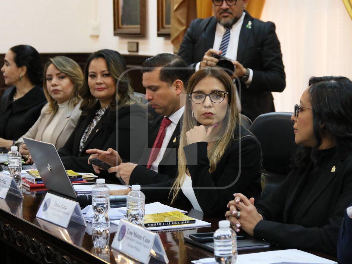 En fotos: así se vive el juicio político contra funcionarios en el Congreso