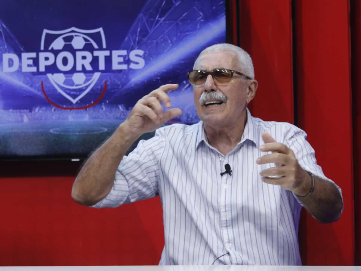 Manuel Keosseián vuelve al banquillo del Marathón.