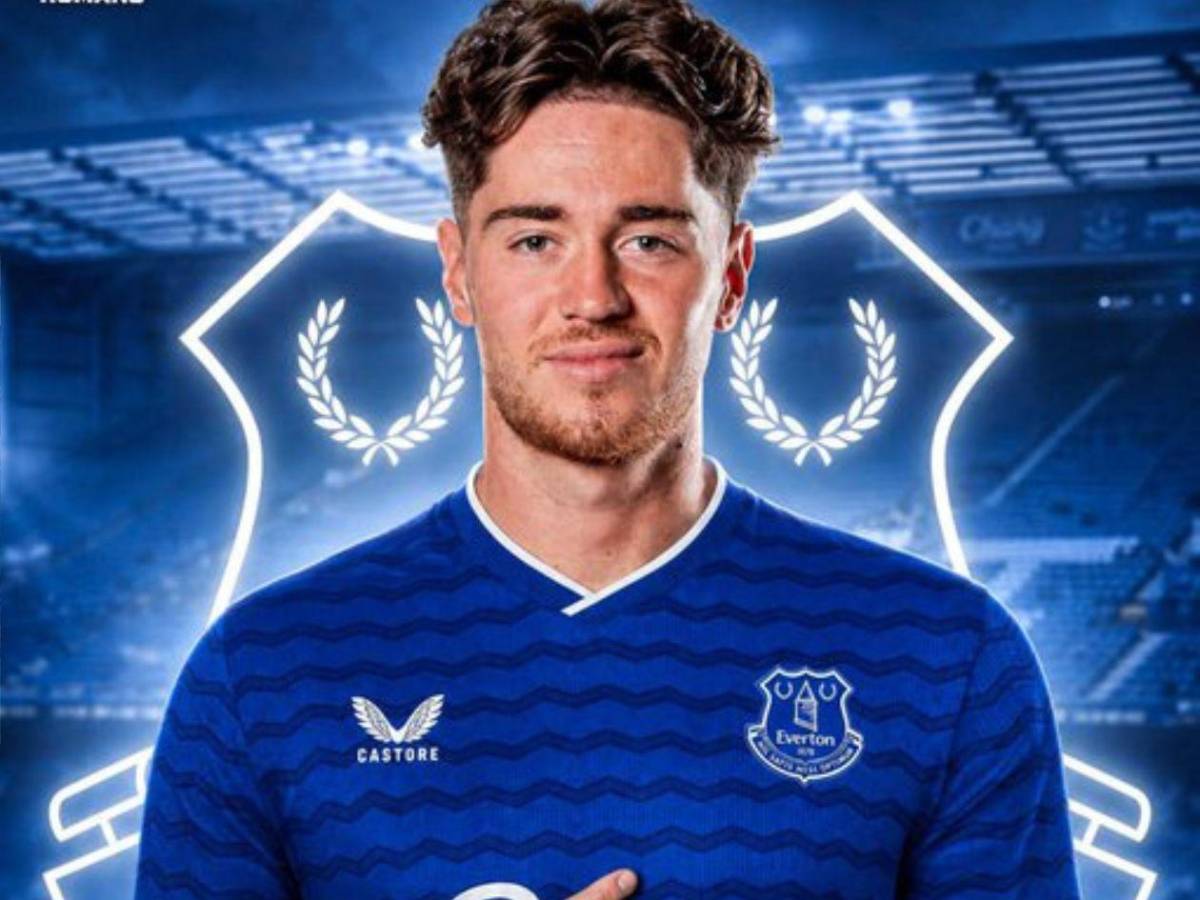 Barcelona lo pone en venta, destino de Julián Álvarez y PSG va por un fichajazo