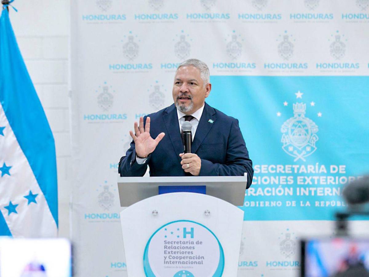 Iroshka Elvir y Enrique Reina desatan discusión por fallida instalación de la Cicih