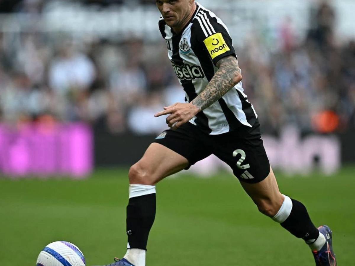 Vinculan a jugador de la Premier League con modelo de contenido para adultos