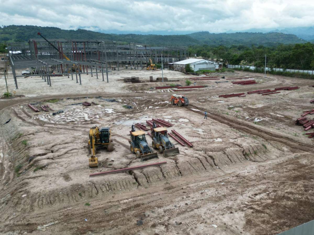 L4,662 millones cuestan hospitales suspendidos de Santa Bárbara, Ocotepeque y Salamá