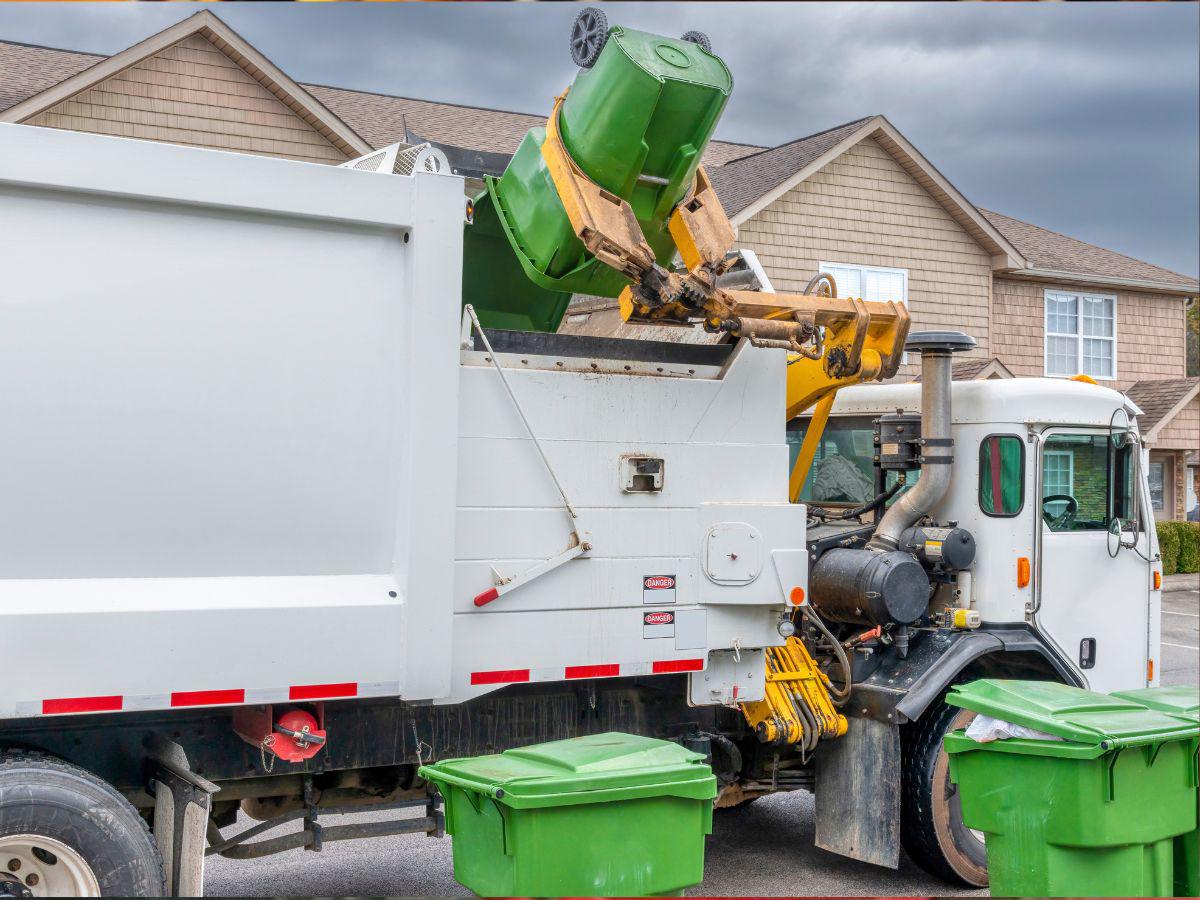 Hondureño muere aplastado dentro de camión de basura en Nueva York