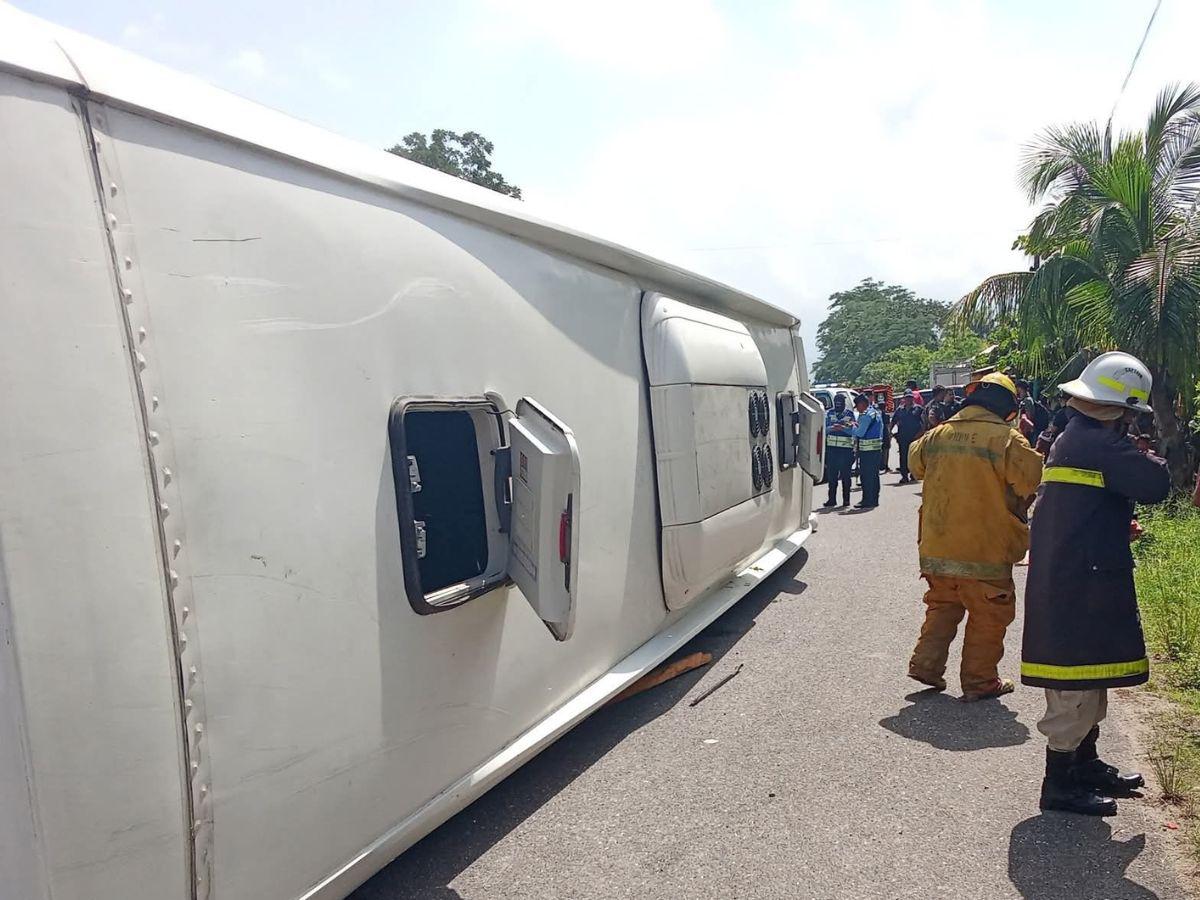 Así ocurrió el accidente de bus en El Progreso que dejó varios heridos