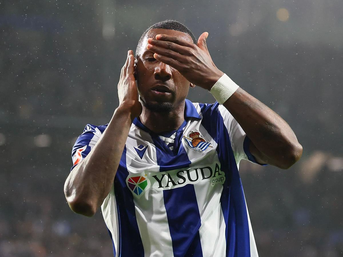 Así celebró Sheraldo Becker su gol contra el Barcelona.