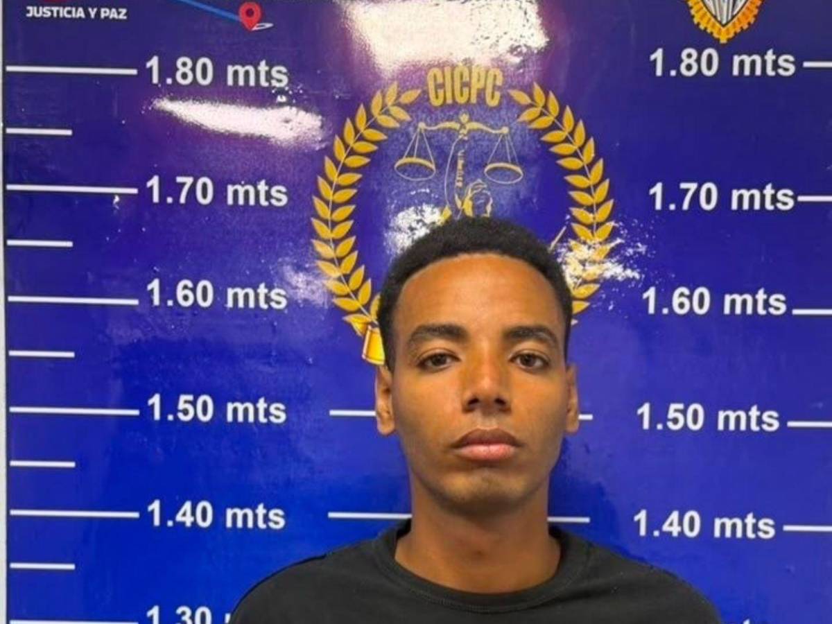 Rostros de los cuatro detenidos por robar entre los escombros en Venezuela