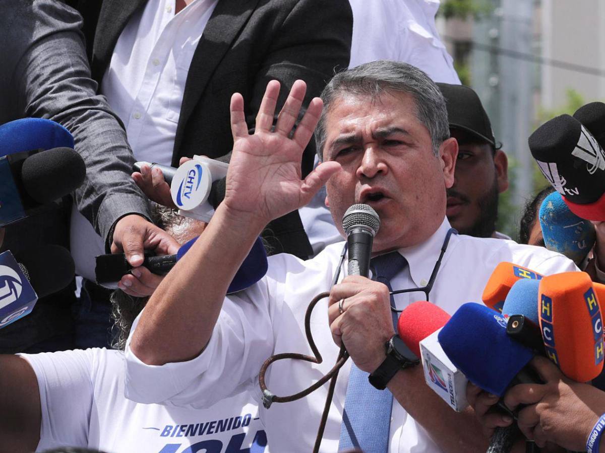 Estoy en el limbo, dice Juan Orlando Hernández por retraso de audiencia