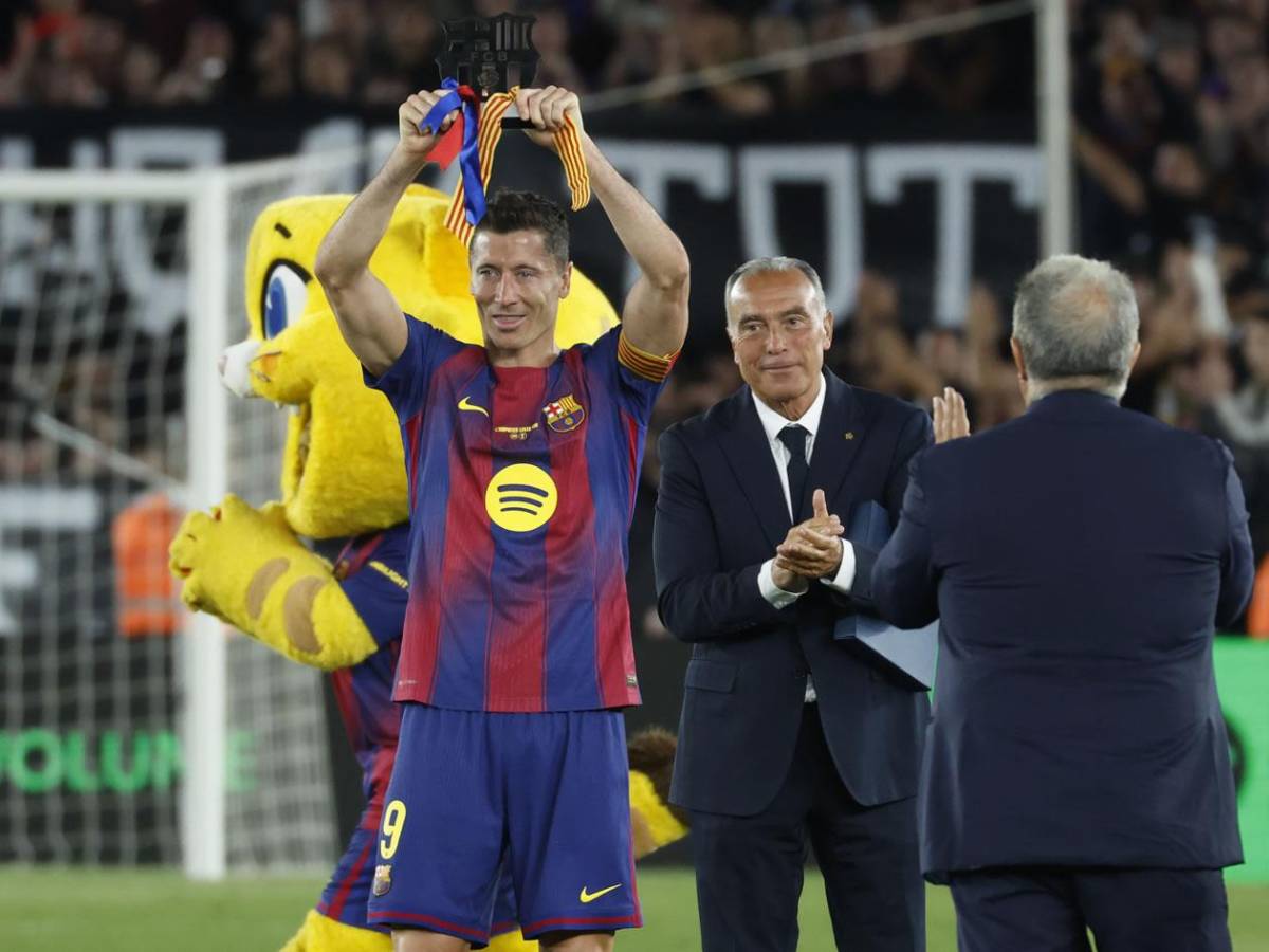 Lewandowski, adiós llorando al Camp Nou, emotiva imagen de su mujer y el MVP del Barcelona