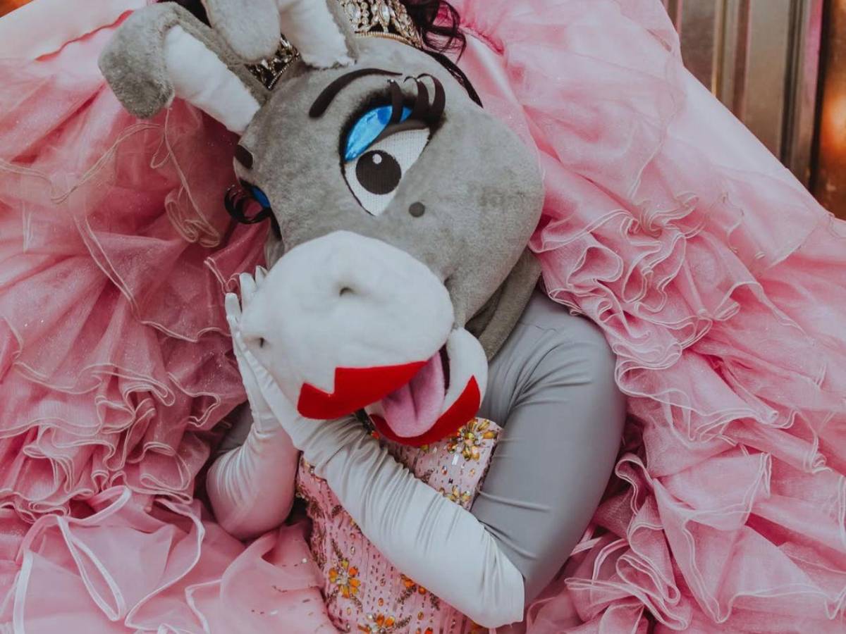 Momo Guzmán anuncia que dejará de ser La Burrita Burrona