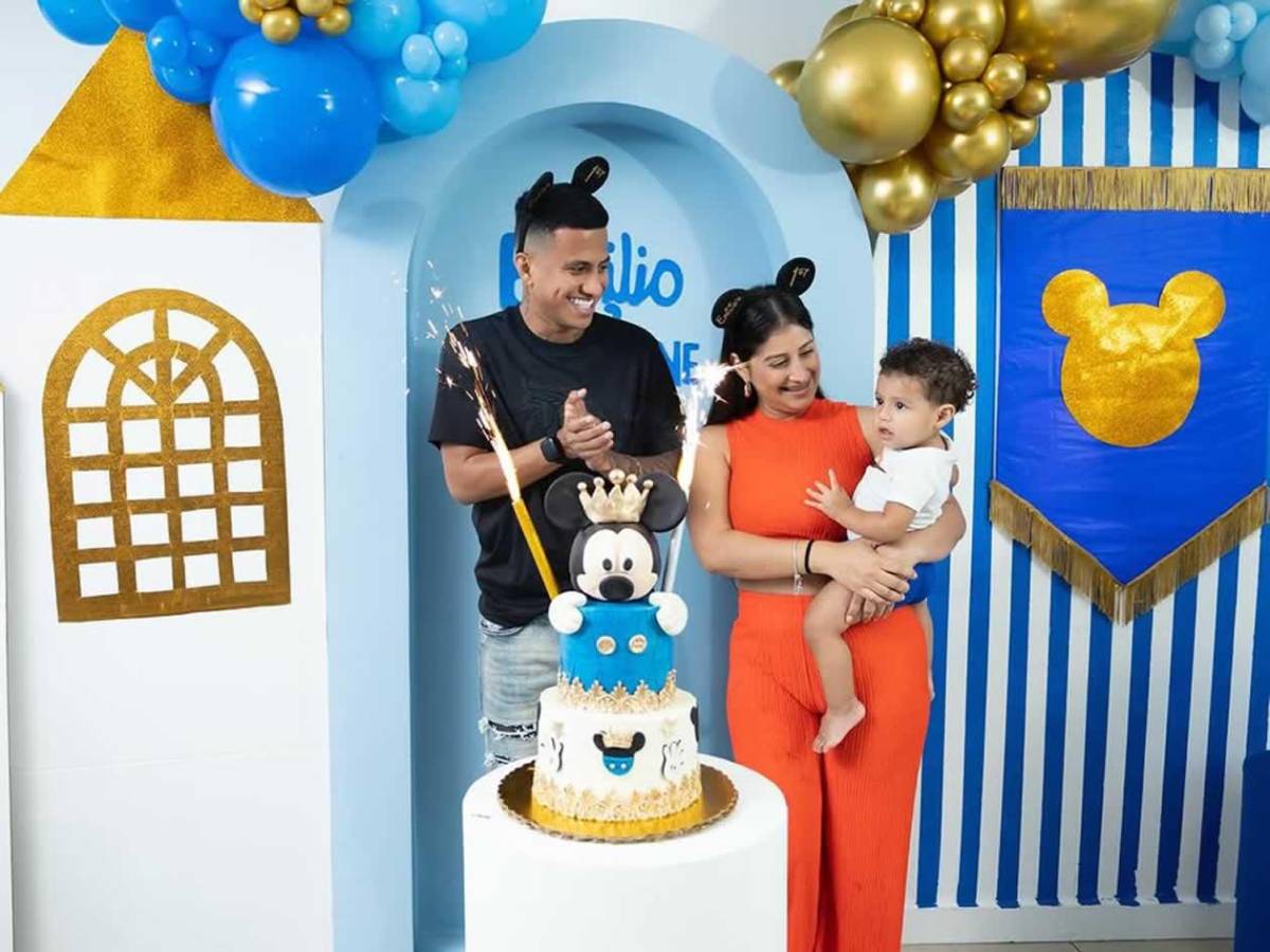 Con sus parejas: Futbolistas de Liga Nacional disfrutan del parón de selecciones