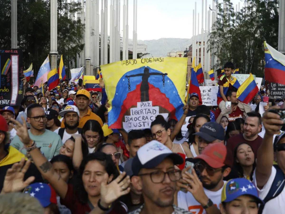 Trabajadores venezolanos piden a USA mediar por mejores salarios y convocatoria electoral