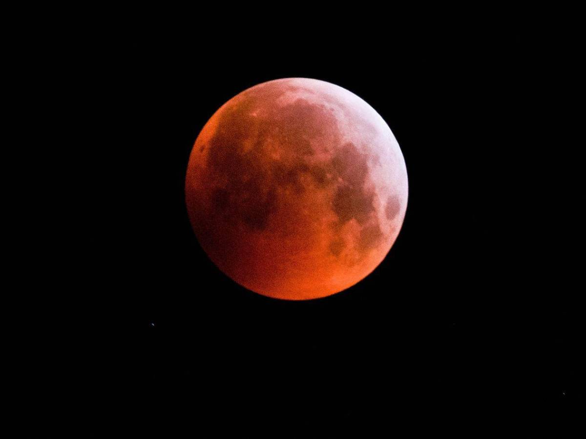 El cielo arderá en rojo: así se vivirá el eclipse lunar total en Honduras y el mundo