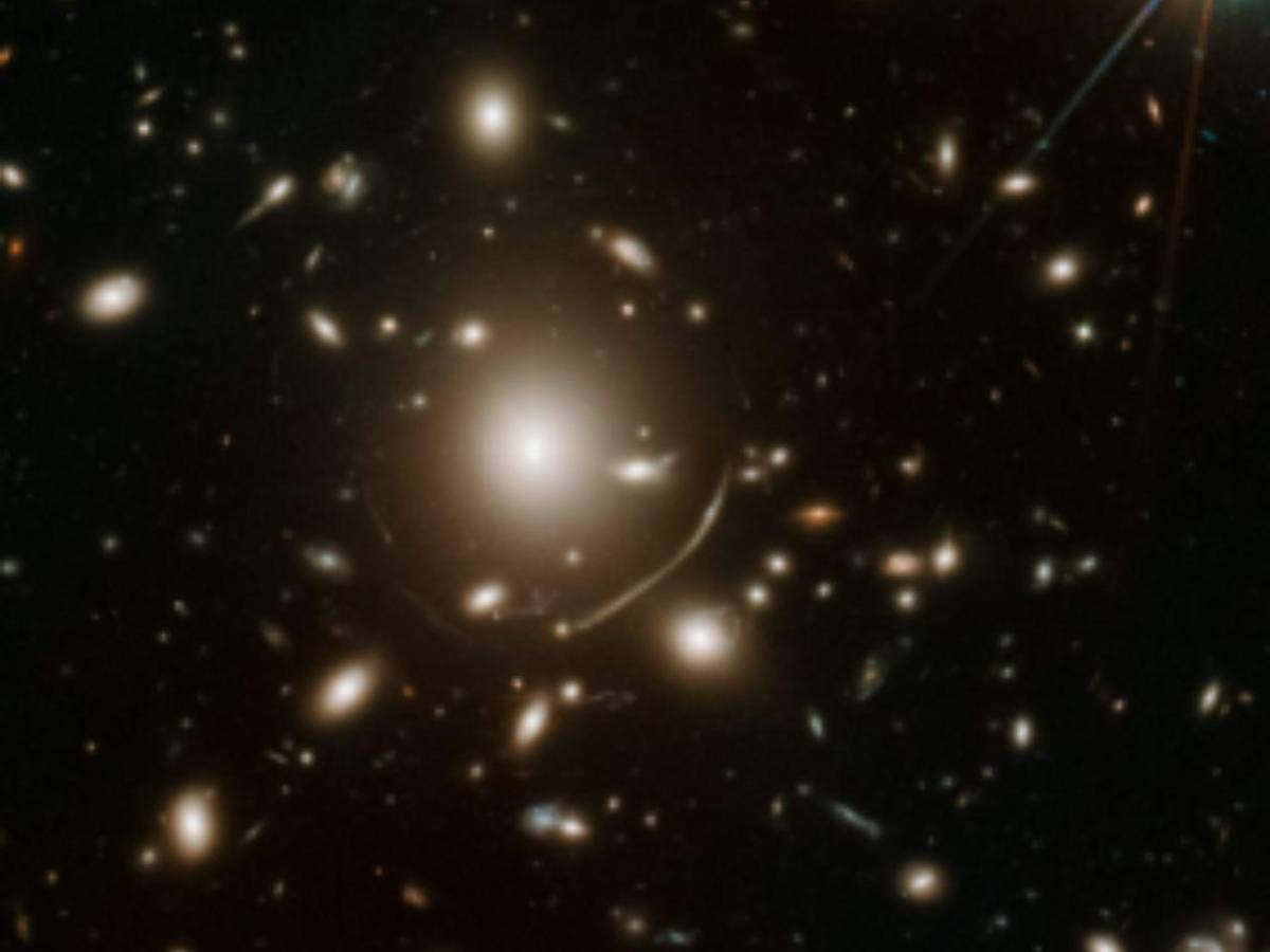 Una estrella misteriosa desconcierta a científicos: esto es lo que han descubierto